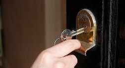 Cerrajeros en Cenicientos